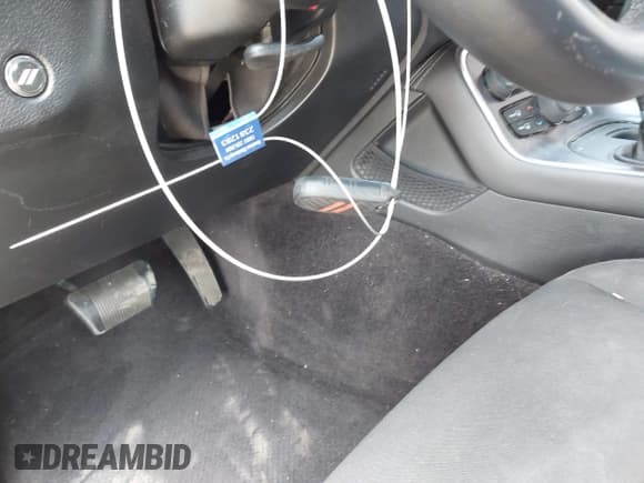 ✅ 2018 Dodge Challenger SXT Plus • VIN: 2C3CDZAG0JH229555 • Лот: 43075813. Опубликован ранее на IAAI с пробегом 69 087 миль. Бесплатный доступ к архиву аукционных продаж из США и подробный отчёт об истории автомобиля на DreamBid. Изображение 11.