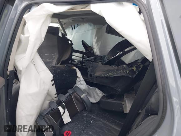 ✅ 2022 Nissan Rogue Platinum • VIN: JN8BT3DC6NW120447 • Lot: 42559369. Wystawiony na IAAI z przebiegiem 13 623 mil. Bezpłatny archiwum sprzedaży aukcyjnych z USA i szczegółowy raport historii pojazdu na DreamBid. Zdjęcie 20.