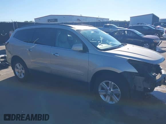 2014 Chevrolet Traverse LT z VIN 1GNKRHKD5EJ134069, wystawiony jako IAAI lot #43489428 z przebiegiem 151 134 mil mil oraz . Historia ofert i sprzedaży dostępna na DreamBid. Obrazek 1.