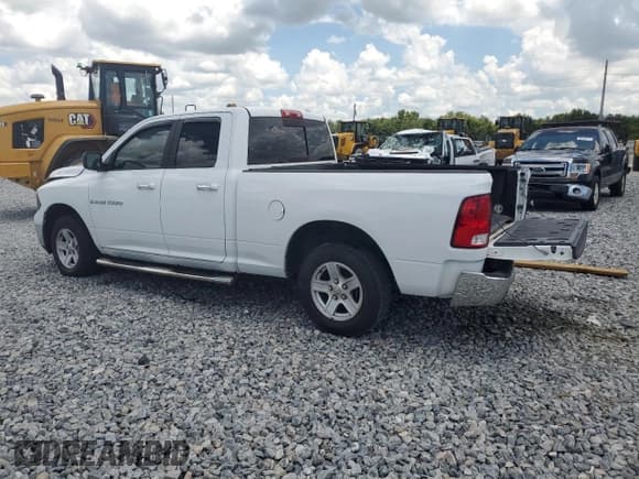 ✅ 2011 Ram 1500 SLT • VIN: 1D7RV1GP7BS513065 • Лот: 66993205. Опубликован ранее на Copart с пробегом 130 915 миль. Бесплатный доступ к архиву аукционных продаж из США и подробный отчёт об истории автомобиля на DreamBid. Изображение 2.
