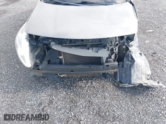 ✅ 2017 Nissan Versa S • VIN: 3N1CN7AP1HL850756 • Lot: 42736214. Listed on IAAI with 47,824 mi. Free auction sales archive from the USA and detailed vehicle history report at DreamBid. Image 6.