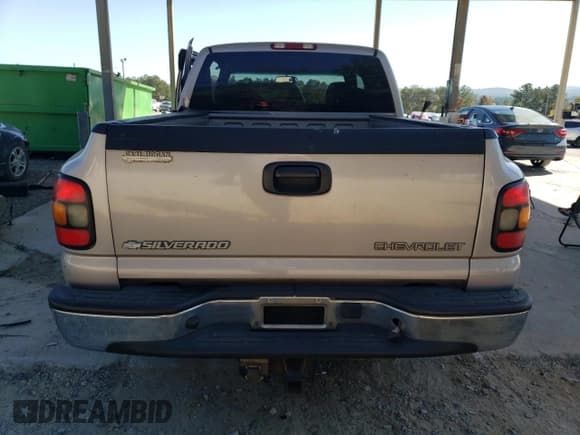 ✅ 2004 Chevrolet Silverado 1500 LS • VIN: 1GCEC19TX4Z316569 • Лот: 76896034. Опубликован ранее на Copart с пробегом 241 441 миль. Бесплатный доступ к архиву аукционных продаж из США и подробный отчёт об истории автомобиля на DreamBid. Изображение 6.