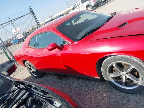 ✅ 2012 Dodge Challenger SXT • VIN: 2C3CDYAG9CH291291 • Lot: 41787999. Wystawiony na IAAI z przebiegiem 139 441 mil. Bezpłatny archiwum sprzedaży aukcyjnych z USA i szczegółowy raport historii pojazdu na DreamBid. Zdjęcie 13.