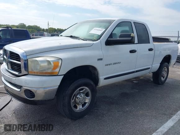 ✅ 2006 Dodge 2500 SLT • VIN: 1D7KS28D56J163208 • Lot: 43446843. Wystawiony na IAAI z przebiegiem Nie podano. Bezpłatny archiwum sprzedaży aukcyjnych z USA i szczegółowy raport historii pojazdu na DreamBid. Zdjęcie 18.