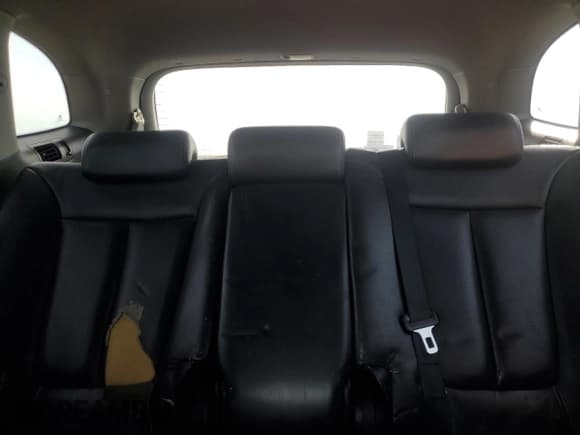 ✅ 2008 Hyundai Santa Fe SE • VIN: 5NMSH73E38H135728 • Lot: 76550274. Listed on Copart with 218,212 mi. Free auction sales archive from the USA and detailed vehicle history report at DreamBid. Image 10.