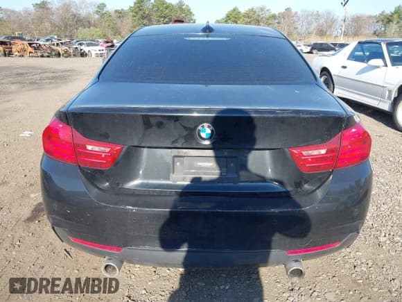 ✅ 2016 BMW 4 Series 435i xDrive • VIN: WBA3R5C55GK373232 • Lot: 42030955. Wystawiony na IAAI z przebiegiem 103 057 mil. Bezpłatny archiwum sprzedaży aukcyjnych z USA i szczegółowy raport historii pojazdu na DreamBid. Zdjęcie 16.