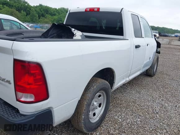 2016 Ram 1500 Express with VIN 1C6RR7FT5GS125377, listed as a IAAI auction lot 42434120 with 307,641 mi miles and . Bid and sale history available at DreamBid. Image 4.