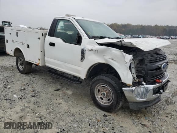 ✅ 2018 Ford F-250 XL • VIN: 1FDBF2B67JEB53642 • Lot: 81255834. Listed on Copart with 238,576 mi. Free auction sales archive from the USA and detailed vehicle history report at DreamBid. Image 4.