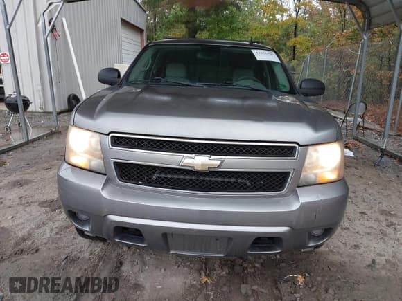 ✅ 2008 Chevrolet Suburban LTZ • VIN: 1GNFC160X8J209533 • Лот: 43556591. Опубликован ранее на IAAI с пробегом 117 108 миль. Бесплатный доступ к архиву аукционных продаж из США и подробный отчёт об истории автомобиля на DreamBid. Изображение 12.