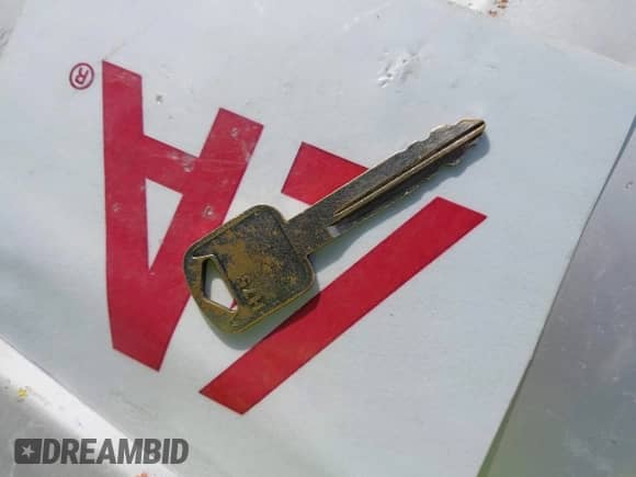 1997 Ford Explorer XLT с VIN 1FMDU35P1VUD27290, выставлен на аукционе IAAI как лот 43546783 с пробегом 307 524 миль миль и . История ставок и продаж доступна на DreamBid. Изображение 11.