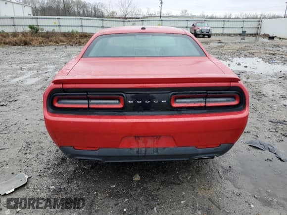✅ 2015 Dodge Challenger R/T • VIN: 2C3CDZAT4FH767745 • Lot: 39383584. Wystawiony na Copart z przebiegiem 41 855 mil. Bezpłatny archiwum sprzedaży aukcyjnych z USA i szczegółowy raport historii pojazdu na DreamBid. Zdjęcie 6.