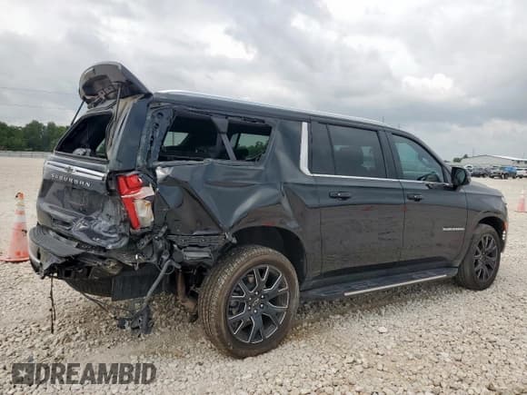 ✅ 2023 Chevrolet Suburban LT • VIN: 1GNSKCKD8PR389746 • Lot: 59784985. Wystawiony na Copart z przebiegiem 42 133 mil. Bezpłatny archiwum sprzedaży aukcyjnych z USA i szczegółowy raport historii pojazdu na DreamBid. Zdjęcie 3.