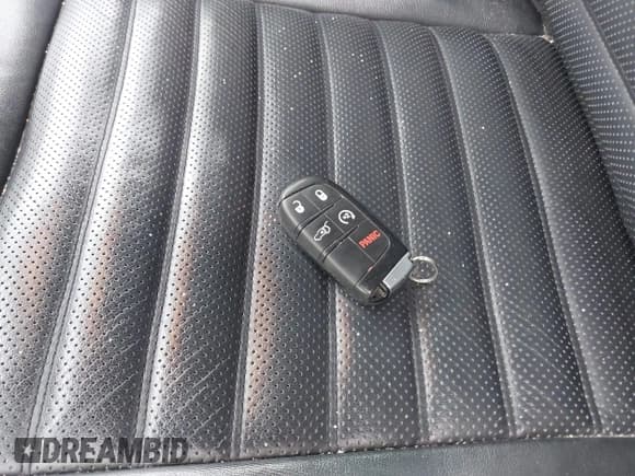 ✅ 2020 Jeep Grand Cherokee Limited • VIN: 1C4RJFBG7LC363237 • Лот: 42535882. Опубликован ранее на IAAI с пробегом 74 857 миль. Бесплатный доступ к архиву аукционных продаж из США и подробный отчёт об истории автомобиля на DreamBid. Изображение 11.