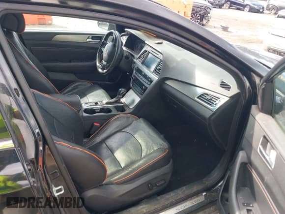 ✅ 2015 Hyundai Sonata Limited • VIN: 5NPE34AB3FH165993 • Лот: 42645693. Опубликован ранее на IAAI с пробегом 128 716 миль. Бесплатный доступ к архиву аукционных продаж из США и подробный отчёт об истории автомобиля на DreamBid. Изображение 5.