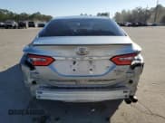 ✅ 2018 Toyota Camry SE • VIN: 4T1B11HK2JU605709 • Lot: 89537095. Wystawiony na Copart z przebiegiem 131 323 mil. Bezpłatny archiwum sprzedaży aukcyjnych z USA i szczegółowy raport historii pojazdu na DreamBid. Zdjęcie 6.