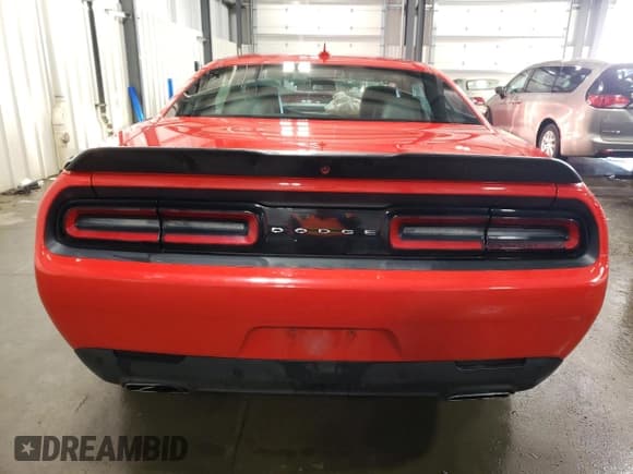 ✅ 2017 Dodge Challenger GT • VIN: 2C3CDZGG1HH659693 • Lot: 39019453. Wystawiony na Copart z przebiegiem 68 134 mil. Bezpłatny archiwum sprzedaży aukcyjnych z USA i szczegółowy raport historii pojazdu na DreamBid. Zdjęcie 6.
