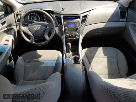 ✅ 2013 Hyundai Sonata GLS • VIN: 5NPEB4ACXDH618368 • Lot: 72726274. Listed on Copart with 174,956 mi. Free auction sales archive from the USA and detailed vehicle history report at DreamBid. Image 8.
