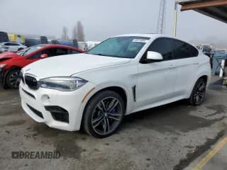 ✅ 2015 BMW X6 M • VIN: 5YMKW8C53F0R42928 • Лот: 85810904. Опубликован ранее на Copart с пробегом 86 120 миль. Бесплатный доступ к архиву аукционных продаж из США и подробный отчёт об истории автомобиля на DreamBid. Изображение 1.