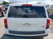 ✅ 2013 Jeep Patriot Latitude • VIN: 1C4NJPFA4DD197166 • Lot: 42590581. Wystawiony na IAAI z przebiegiem 99 126 mil. Bezpłatny archiwum sprzedaży aukcyjnych z USA i szczegółowy raport historii pojazdu na DreamBid. Zdjęcie 16.