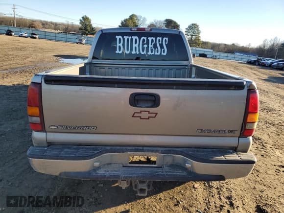 ✅ 2001 Chevrolet Silverado 1500 • VIN: 1GCEC19T21Z194382 • Лот: 88863615. Опубликован ранее на Copart с пробегом 155 055 миль. Бесплатный доступ к архиву аукционных продаж из США и подробный отчёт об истории автомобиля на DreamBid. Изображение 6.