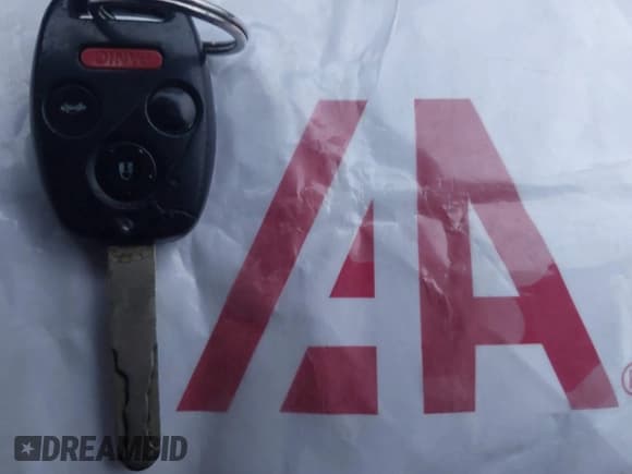 ✅ 2006 Honda Civic Si • VIN: 2HGFG215X6H701646 • Лот: 43813314. Опубликован ранее на IAAI с пробегом 267 470 миль. Бесплатный доступ к архиву аукционных продаж из США и подробный отчёт об истории автомобиля на DreamBid. Изображение 11.