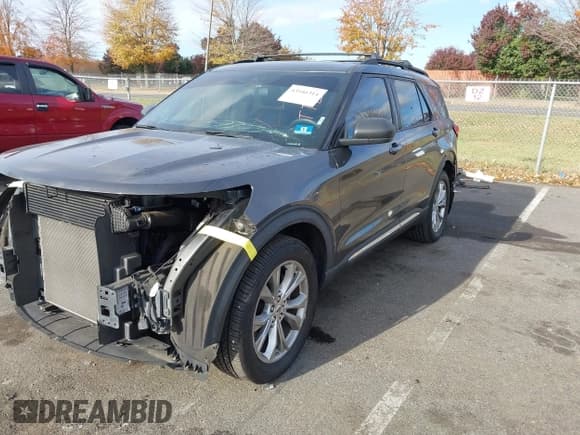 ✅ 2020 Ford Explorer XLT • VIN: 1FMSK8DH9LGB88851 • Lot: 43546314. Wystawiony na IAAI z przebiegiem 85 988 mil. Bezpłatny archiwum sprzedaży aukcyjnych z USA i szczegółowy raport historii pojazdu na DreamBid. Zdjęcie 2.