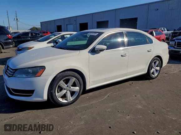 ✅ 2012 Volkswagen Passat SE • VIN: 1VWBH7A3XCC065697 • Lot: 96518195. Listed on Copart with 166,646 mi. Free auction sales archive from the USA and detailed vehicle history report at DreamBid. Image 1.