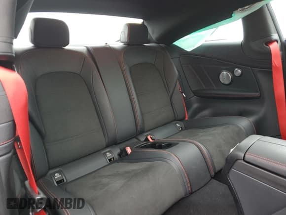 ✅ 2023 Mercedes-Benz C 43 AMG • VIN: W1KWJ6EB6PG128853 • Lot: 42176595. Wystawiony na Copart z przebiegiem 23 203 mil. Bezpłatny archiwum sprzedaży aukcyjnych z USA i szczegółowy raport historii pojazdu na DreamBid. Zdjęcie 11.