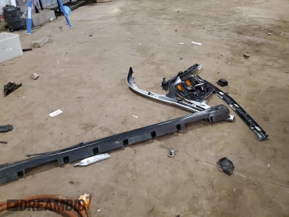 ✅ 2015 Chevrolet Silverado 1500 LTZ • VIN: 3GCUKSECXFG477145 • Lot: 91593145. Wystawiony na Copart z przebiegiem 237 123 mil. Bezpłatny archiwum sprzedaży aukcyjnych z USA i szczegółowy raport historii pojazdu na DreamBid. Zdjęcie 12.