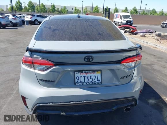 ✅ 2022 Toyota Corolla SE • VIN: 5YFS4MCE2NP125655 • Lot: 42692235. Wystawiony na IAAI z przebiegiem 59 853 mil. Bezpłatny archiwum sprzedaży aukcyjnych z USA i szczegółowy raport historii pojazdu na DreamBid. Zdjęcie 17.