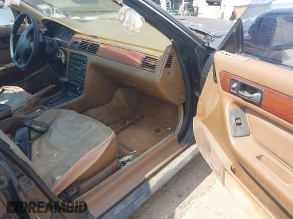 ✅ 1992 Acura Vigor • VIN: JH4CC2657NC020964 • Lot: 42379363. Listed on IAAI with 222,696 mi. Free auction sales archive from the USA and detailed vehicle history report at DreamBid. Image 5.