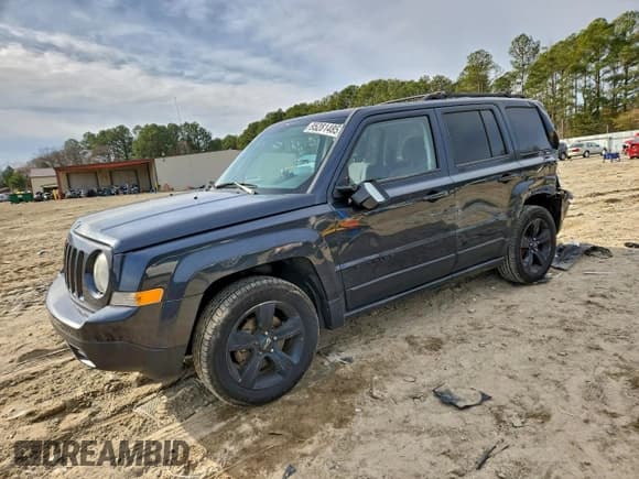 ✅ 2014 Jeep Patriot Latitude • VIN: 1C4NJPFAXED691887 • Лот: 95281485. Опубликован ранее на Copart с пробегом 83 322 миль. Бесплатный доступ к архиву аукционных продаж из США и подробный отчёт об истории автомобиля на DreamBid. Изображение 1.