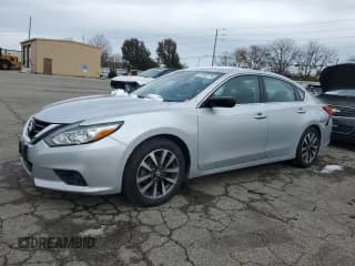 ✅ 2017 Nissan Altima SR • VIN: 1N4AL3AP6HC194235 • Lot: 92196775. Wystawiony na Copart z przebiegiem 123 045 mil. Bezpłatny archiwum sprzedaży aukcyjnych z USA i szczegółowy raport historii pojazdu na DreamBid. Zdjęcie 1.