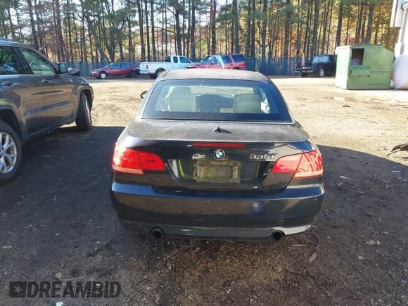 ✅ 2007 BMW 3 Series 335i • VIN: WBAWL73517PX47946 • Lot: 43756882. Listed on IAAI with 164,839 mi. Free auction sales archive from the USA and detailed vehicle history report at DreamBid. Image 17.