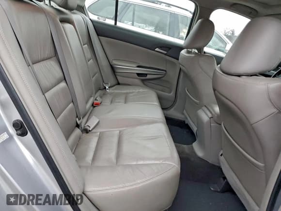 ✅ 2008 Honda Accord EX-L • VIN: 1HGCP26878A160661 • Лот: 94323695. Опубликован ранее на Copart с пробегом 301 478 миль. Бесплатный доступ к архиву аукционных продаж из США и подробный отчёт об истории автомобиля на DreamBid. Изображение 10.