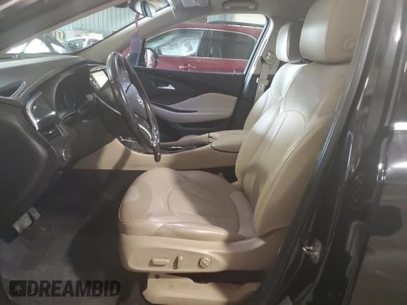 ✅ 2018 Buick Envision Premium • VIN: LRBFX3SX5JD115459 • Лот: 64390115. Опубликован ранее на Copart с пробегом 81 242 миль. Бесплатный доступ к архиву аукционных продаж из США и подробный отчёт об истории автомобиля на DreamBid. Изображение 7.