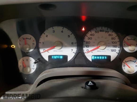 ✅ 2004 Dodge 1500 SLT • VIN: 1D7HU18DX4J132595 • Лот: 89145665. Опубликован ранее на Copart с пробегом 112 418 миль. Бесплатный доступ к архиву аукционных продаж из США и подробный отчёт об истории автомобиля на DreamBid. Изображение 9.