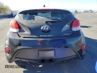 ✅ 2017 Hyundai Veloster Turbo • VIN: KMHTC6AE5HU313546 • Lot: 87484294. Wystawiony na Copart z przebiegiem 121 874 mil. Bezpłatny archiwum sprzedaży aukcyjnych z USA i szczegółowy raport historii pojazdu na DreamBid. Zdjęcie 6.