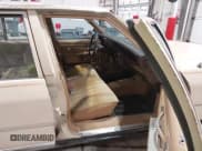 ✅ 1982 Chevrolet Caprice • VIN: 1G1AN69J9CX100512 • Лот: 43874871. Опубликован ранее на IAAI с пробегом 49 045 миль. Бесплатный доступ к архиву аукционных продаж из США и подробный отчёт об истории автомобиля на DreamBid. Изображение 5.