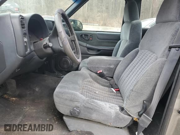 ✅ 2001 Chevrolet S-10 • VIN: 1GCCS14W818248267 • Лот: 44332145. Опубликован ранее на Copart с пробегом 228 375 миль. Бесплатный доступ к архиву аукционных продаж из США и подробный отчёт об истории автомобиля на DreamBid. Изображение 7.