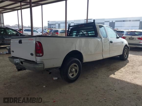 ✅ 2000 Ford F-150 XL • VIN: 1FTRX17W2YKB10745 • Lot: 43705083. Listed on IAAI with Not provided. Free auction sales archive from the USA and detailed vehicle history report at DreamBid. Image 4.