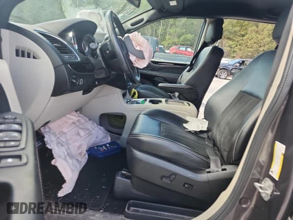 ✅ 2019 Dodge Grand Caravan SXT • VIN: 2C4RDGCG1KR583913 • Lot: 82382735. Wystawiony na Copart z przebiegiem 128 720 mil. Bezpłatny archiwum sprzedaży aukcyjnych z USA i szczegółowy raport historii pojazdu na DreamBid. Zdjęcie 7.