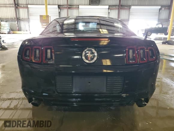 ✅ 2014 Ford Mustang V6 • VIN: 1ZVBP8AM4E5218034 • Lot: 92279635. Wystawiony na Copart z przebiegiem 158 691 mil. Bezpłatny archiwum sprzedaży aukcyjnych z USA i szczegółowy raport historii pojazdu na DreamBid. Zdjęcie 6.