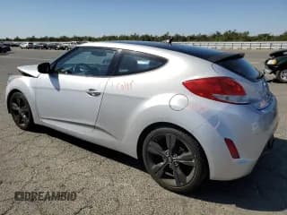 ✅ 2017 Hyundai Veloster • VIN: KMHTC6AD7HU319095 • Lot: 73027904. Wystawiony na Copart z przebiegiem 67 016 mil. Bezpłatny archiwum sprzedaży aukcyjnych z USA i szczegółowy raport historii pojazdu na DreamBid. Zdjęcie 2.