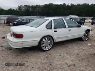 1995 Chevrolet Caprice с VIN 1G1BL52W4SR114380, выставлен на аукционе Copart как лот 69773865 с пробегом 200 606 миль миль и Списание • Salvage title. История ставок и продаж доступна на DreamBid. Изображение 3.