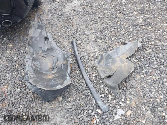 ✅ 2019 Mercedes-Benz C 43 AMG • VIN: 55SWF6EB9KU291767 • Lot: 41584111. Wystawiony na IAAI z przebiegiem 77 740 mil. Bezpłatny archiwum sprzedaży aukcyjnych z USA i szczegółowy raport historii pojazdu na DreamBid. Zdjęcie 12.