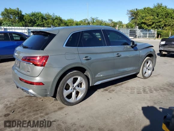 ✅ 2024 Audi Q5 S line Premium Plus • VIN: WA1EAAFY9R2098253 • Lot: 82383115. Wystawiony na Copart z przebiegiem 32 552 mil. Bezpłatny archiwum sprzedaży aukcyjnych z USA i szczegółowy raport historii pojazdu na DreamBid. Zdjęcie 3.