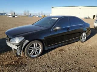 ✅ 2013 Mercedes-Benz C 300 Luxury • VIN: WDDGF8AB3DA794011 • Lot: 89553375. Wystawiony na Copart z przebiegiem 166 168 mil. Bezpłatny archiwum sprzedaży aukcyjnych z USA i szczegółowy raport historii pojazdu na DreamBid. Zdjęcie 1.