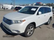 ✅ 2013 Toyota Highlander Limited • VIN: 5TDYK3EH1DS110443 • Lot: 43818172. Listed on IAAI with 111,519 mi. Free auction sales archive from the USA and detailed vehicle history report at DreamBid. Image 2.