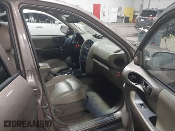 2005 Hyundai Santa Fe GLS с VIN KM8SC73E35U007942, выставлен на аукционе IAAI как лот 41201901 с пробегом 184 437 миль миль и . История ставок и продаж доступна на DreamBid. Изображение 5.